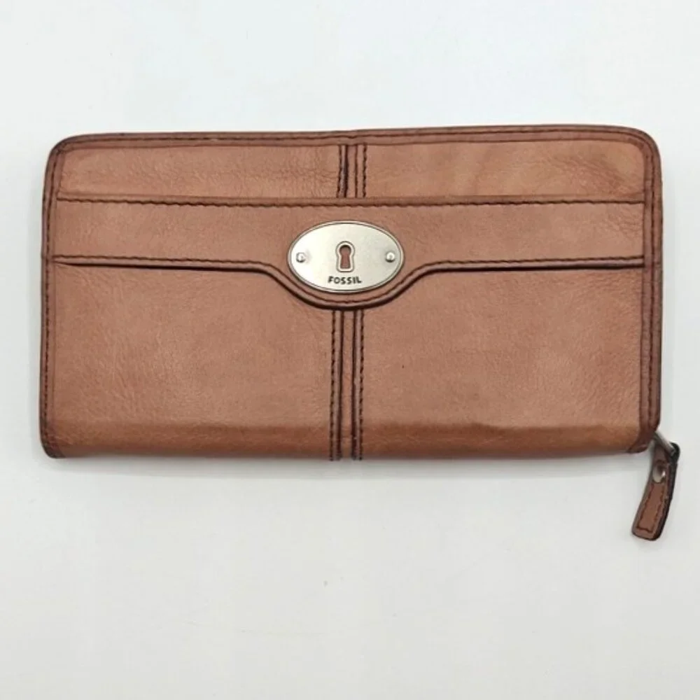 Fossil Maddox Continental Wallet Tan Leather Zip Around